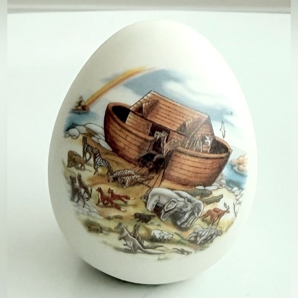Other - Vintage Noah's Ark w/Animals & Rainbow Ceramic Egg
